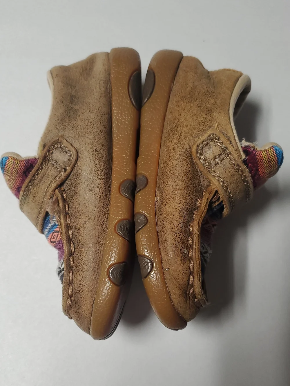 Twisted X Unisex Infant Driving Brown Moccasin Shoe with Colorful Woven Accent 7
